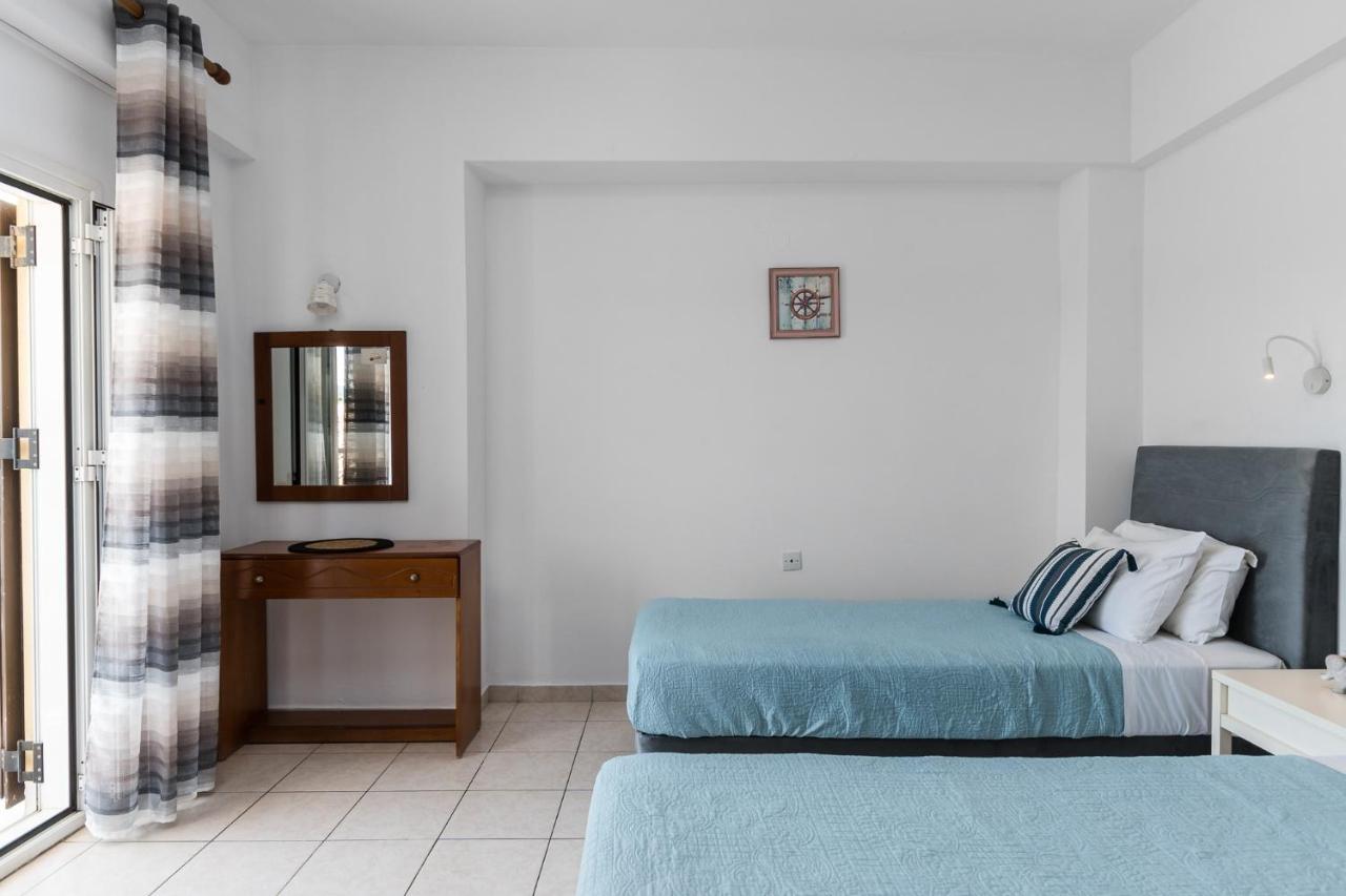 Hotel Dora Pool By Konnect,150m From The